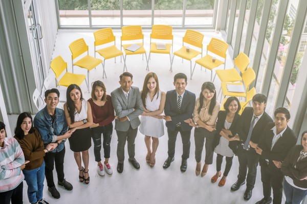 Giới hạn độ tuổi tham gia AW8